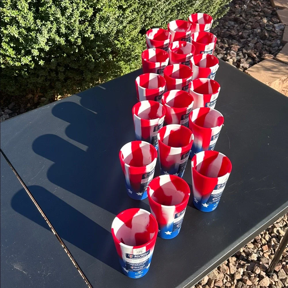 Wincraft Fanatics Silipint 16oz silicone pint glass set of 18 counts-brand new